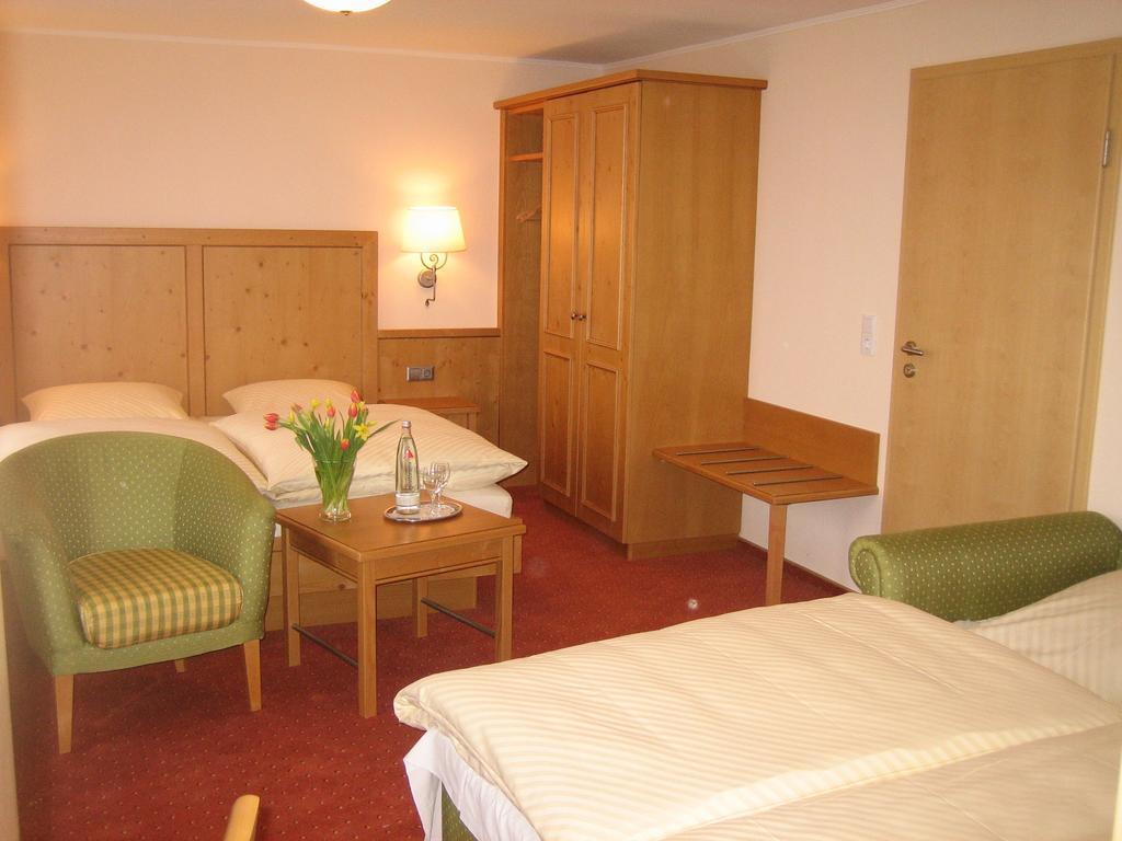 Hotel Lindenhof Meschede Room photo