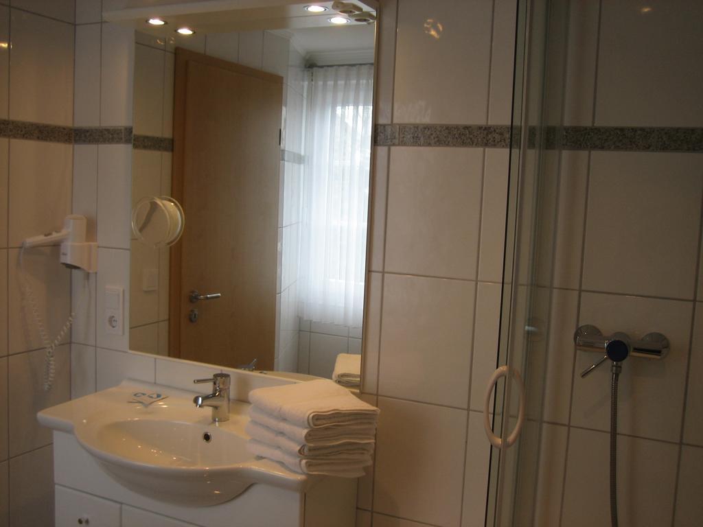Hotel Lindenhof Meschede Room photo